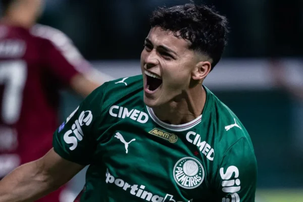 Palmeiras chega a 14 jogos sem perder e vira exemplo de consistência em 2025