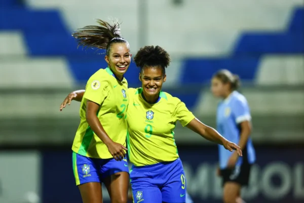 Brasil arrasa na fase de grupos e vai à semi do Sul-Americano Sub-17