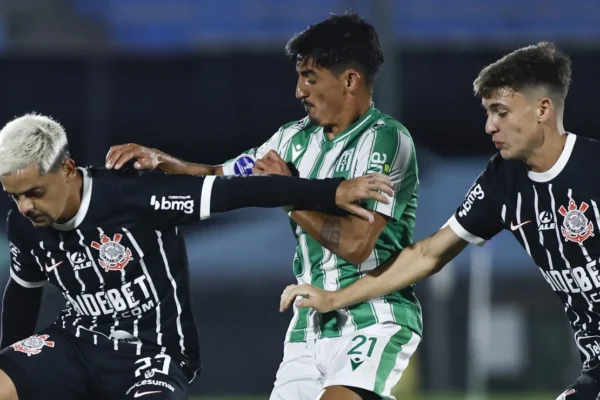Corinthians tem 70% de aproveitamento no Uruguai e tenta liderança contra o Peñarol