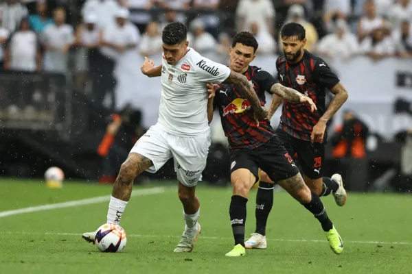 Vidente alerta: Santos pode tropeçar contra o Bragantino na Vila Belmiro