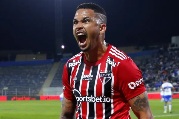 Dorival Jr. ganha reforços de peso contra Millonarios na Sul-Americana