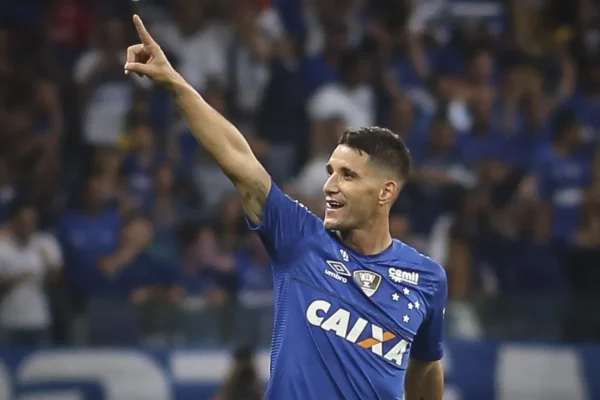 Cruzeiro x Chapecoense: último triunfo em casa teve show de Arrascaeta em 2018