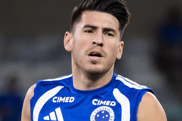 Villalba abre o jogo: quer renovar com o Cruzeiro e diretoria já sabe