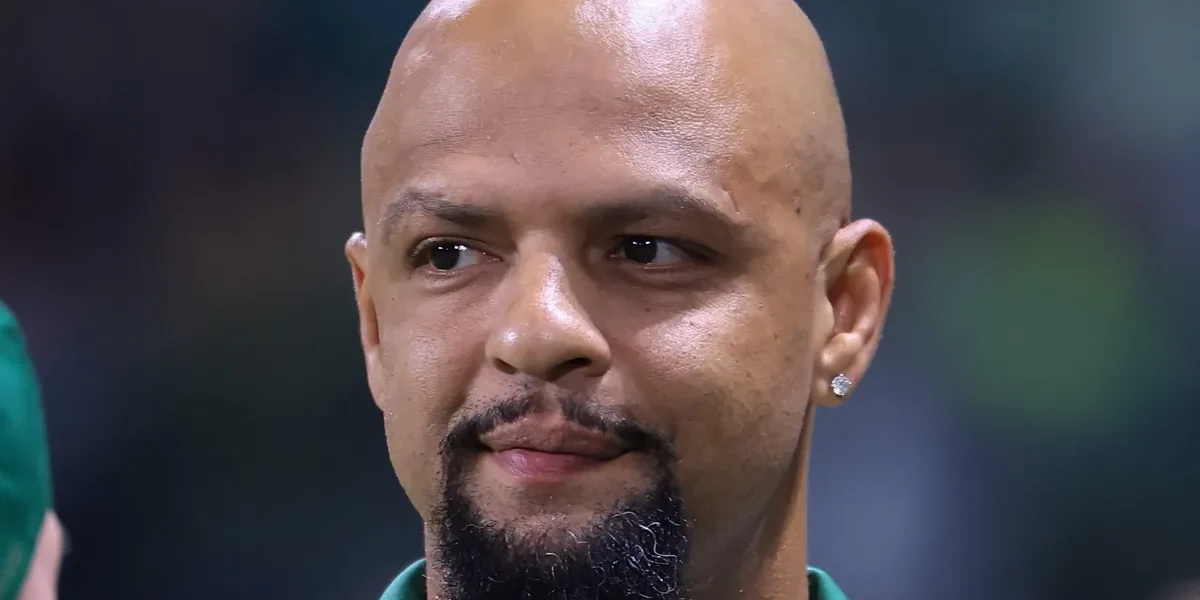 Felipe Melo sai em defesa de Rayan e detona atacante japonês: ‘Isso sim é soberba’