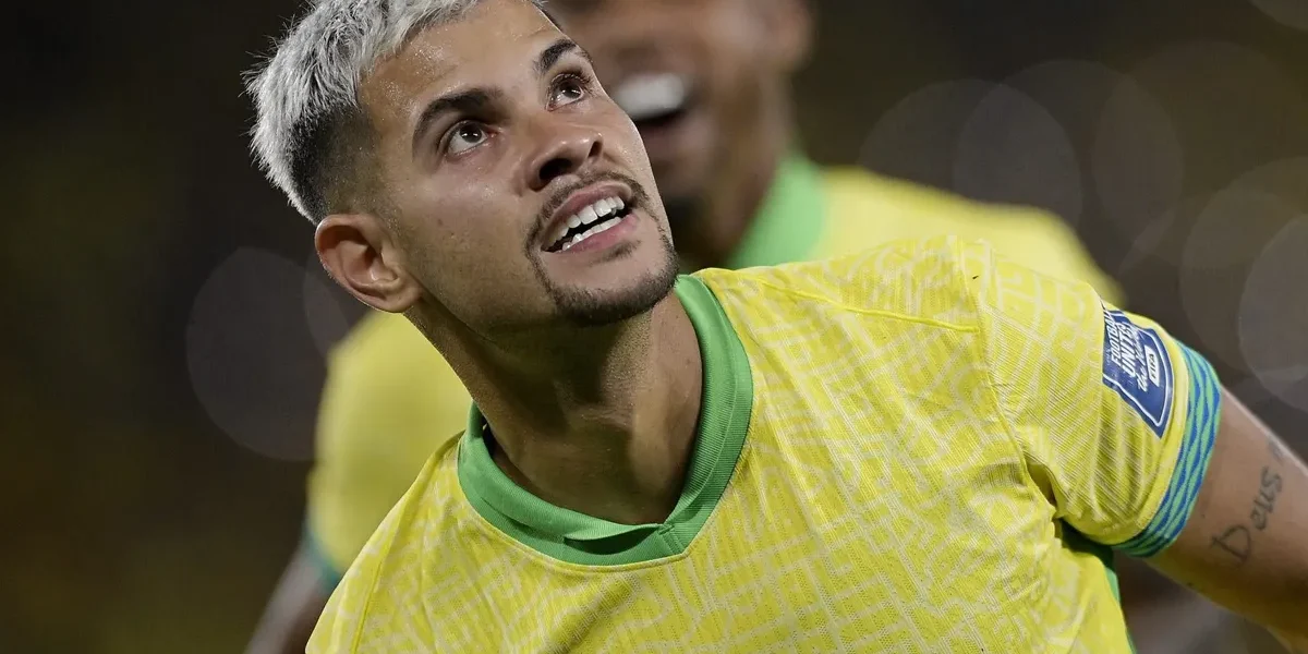 Zico exalta Bruno Guimarães: ‘Visão de jogo e entrega raras’