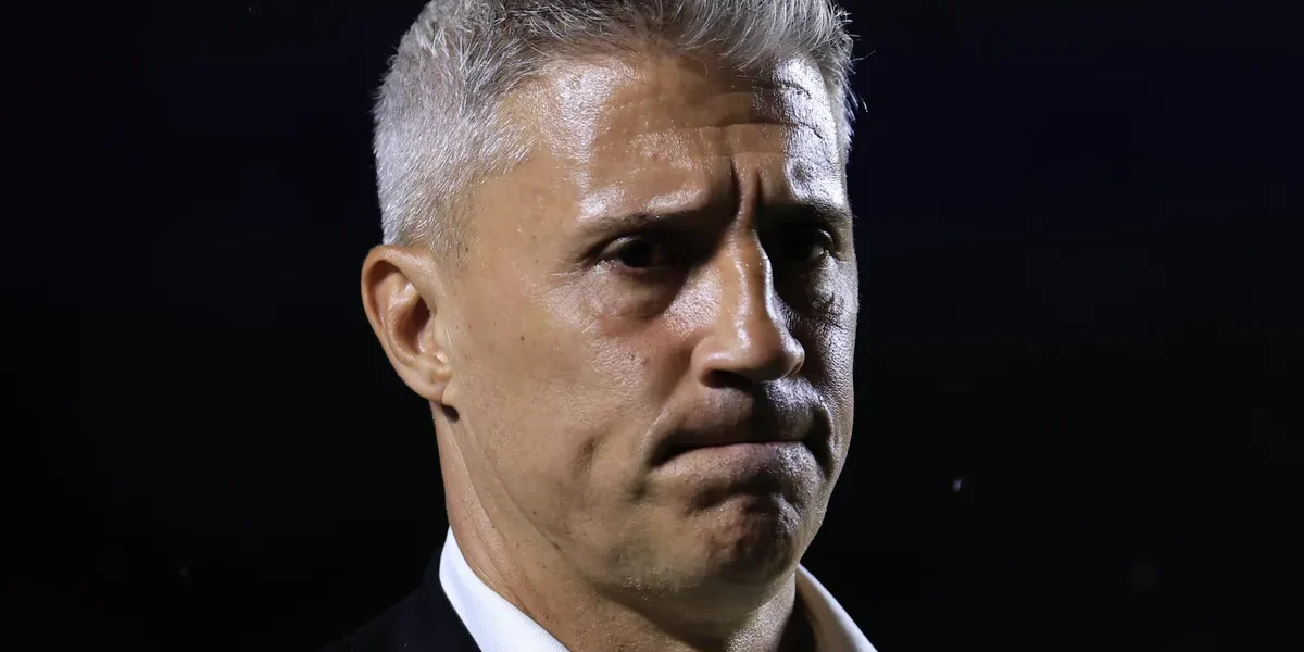 Vasco desiste de Hernán Crespo e acelera caça por técnico gringo na Copa