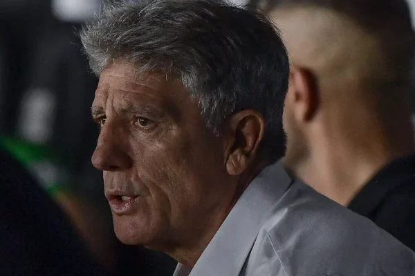 Renato Gaúcho joga a real: ‘Falta grana’ no Vasco e torcida vai à loucura