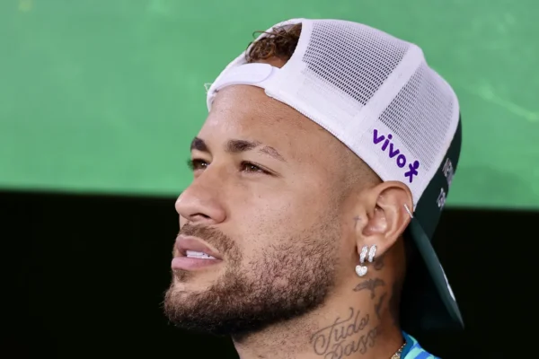Neymar confirmado na Copa: prazo de trocas acabou e craque fica