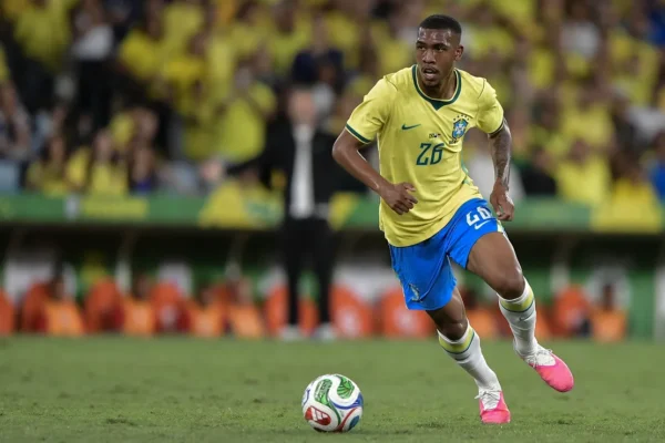 Arsenal de olho: joia revelada pelo Vasco brilha na Inglaterra e vira alvo dos Gunners
