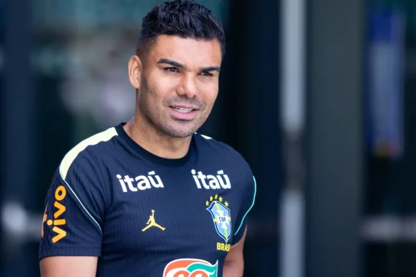 Casemiro na corda bamba: Ancelotti pode poupá-lo contra a Escócia