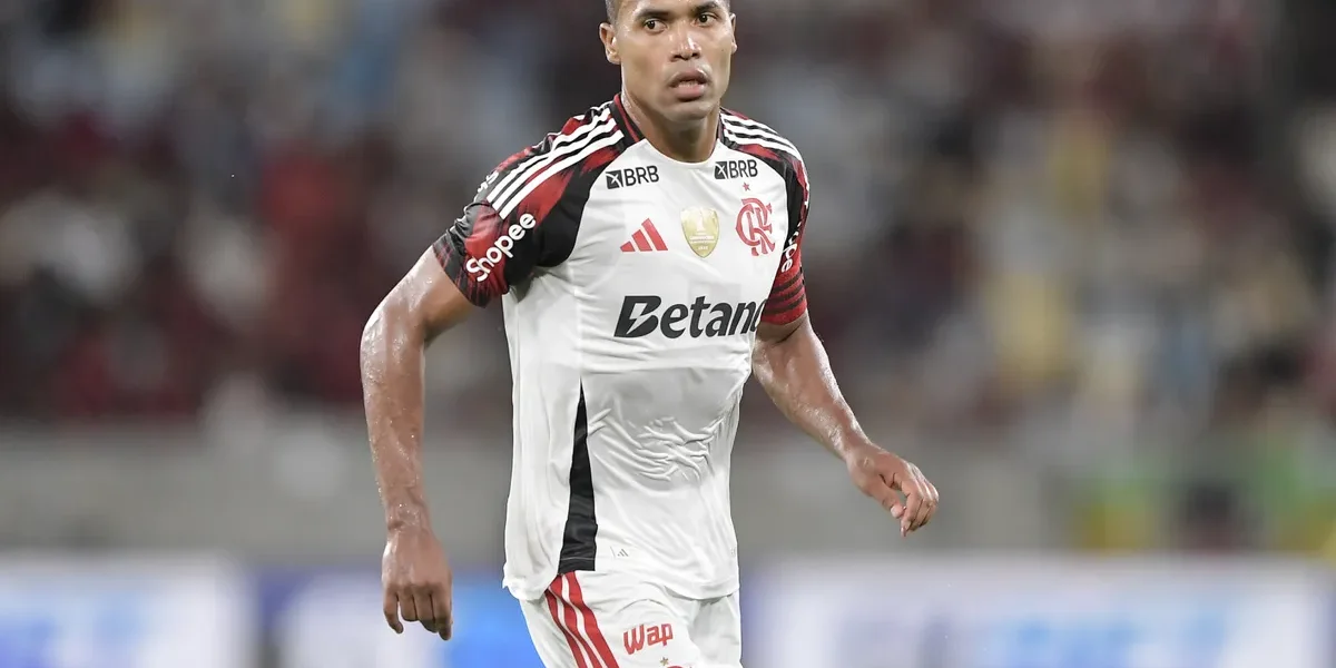 Alex Sandro perde titularidade na Seleção para amistoso contra o Egito