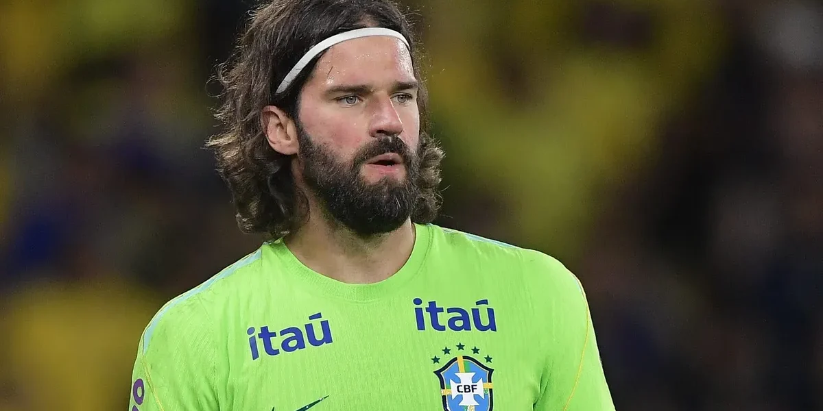 Trajano rebate críticas a Alisson: ‘Perseguição sem sentido’