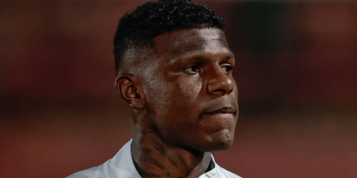Cuca quer Arboleda no Santos, mas diretoria espera sinal da torcida