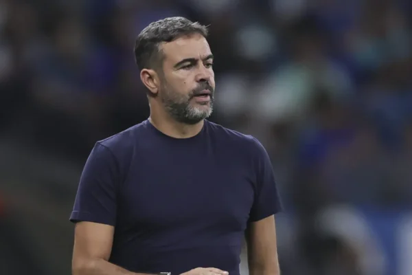 Cruzeiro mira volante e Gabriel Pec: o que esperar do mercado?