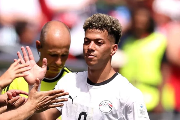 Herói por um tempo, vilão no fim: Ashour falha e Egito cede empate à Bélgica