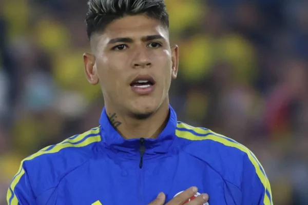Torcida colombiana detona Carrascal após gol perdido: ‘Pura fumaça’