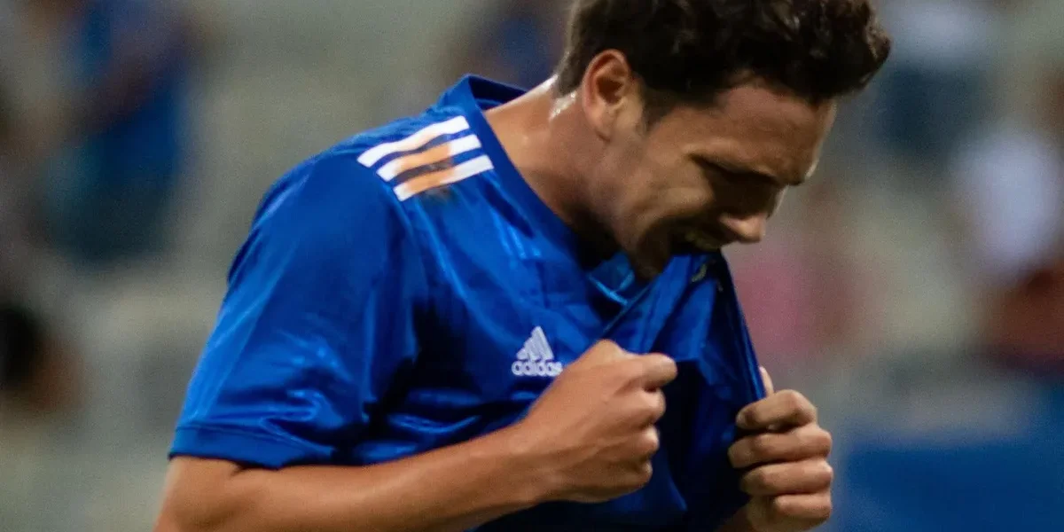Troca que custou caro: Cruzeiro vê Maurício na Copa após negociação polêmica