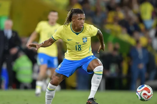 Palmeiras enlouquece torcida com postagens sobre Danilo na Copa