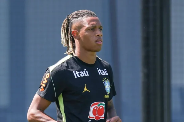 Botafogo reduz preço e Danilo pode sair por menos de €40 milhões