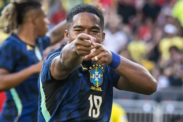 Endrick quebra muro clubista e se torna titular indiscutível da Seleção