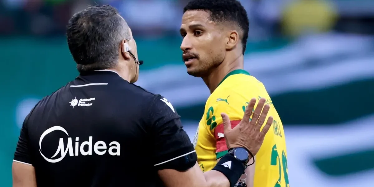 Áudio do VAR revela: entenda o gol anulado e o pênalti em Palmeiras x Chapecoense
