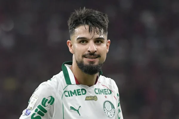 Flaco López entra para seleto grupo de argentinos convocados para Copa atuando no Brasil