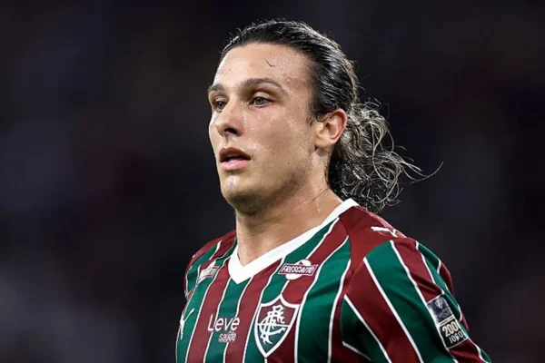 Canobbio celebra estreia na Copa e agradece ao Fluminense: “Me ajudou a chegar até aqui”