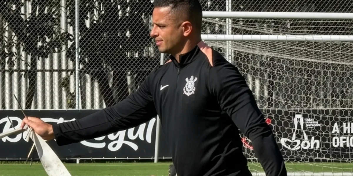Corinthians fecha com Marlon Muniz, ex-Vasco, para reforçar preparação física