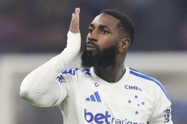 Gerson revela desafio no Cruzeiro e desabafa sobre críticas com pausa da Copa