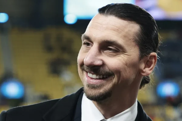Ibrahimovic exalta Harry Kane: ‘Ele faz o que estrelas não fazem’