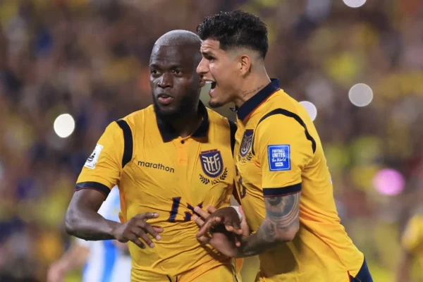 Equador define escalação com Caicedo e Valencia para estreia na Copa 2026
