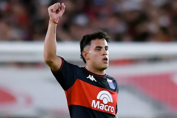 Flamengo mira David Romero como reserva de Pedro e briga com rivais