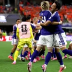 Vídeo: Japoneses param Tóquio para celebrar empate heroico com a Holanda na Copa