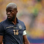 Valencia desperdiça chances e vira vilão no empate do Equador