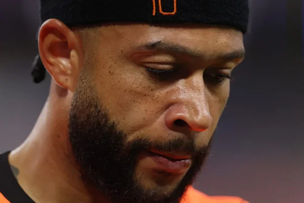 Memphis Depay pode ficar no banco? Holanda x Suécia tem dúvida