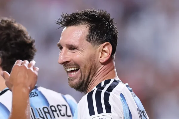 Messi, Mbappé e Haaland quebram recorde histórico de público na Copa 2026