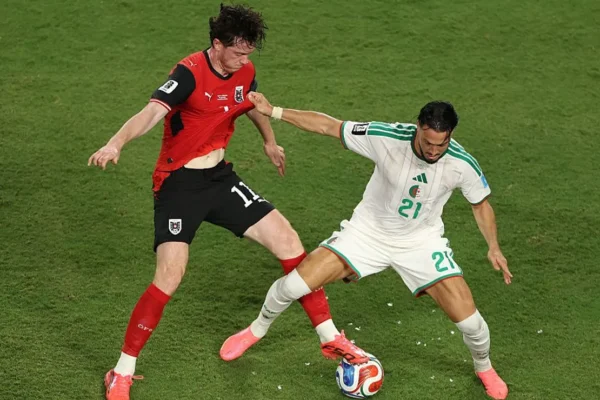 Empate épico: Argélia arranca 3 a 3 da Áustria e vai às oitavas da Copa