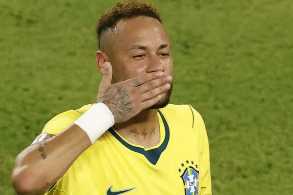 Neymar alfineta ‘guru’ alemão após Holanda cair na Copa: ‘Errou de novo’