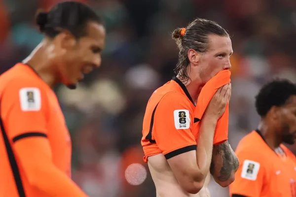 Holanda perde nos pênaltis e Marrocos avança na Copa