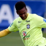 Jô aponta Endrick como favorito na briga pela camisa 9 da Seleção