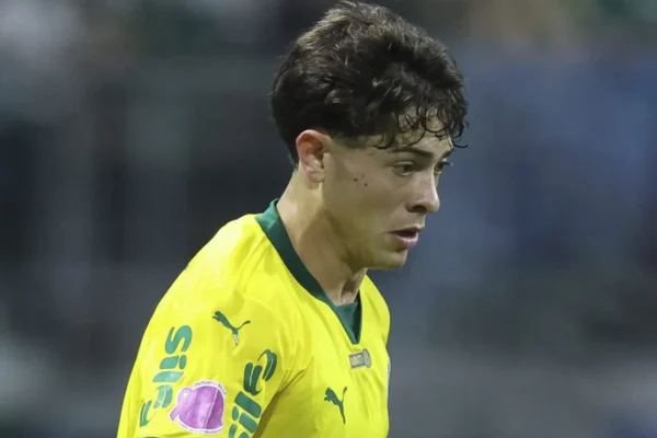 Palmeiras pode lucrar R$ 90 milhões com convocação de Giay na Argentina