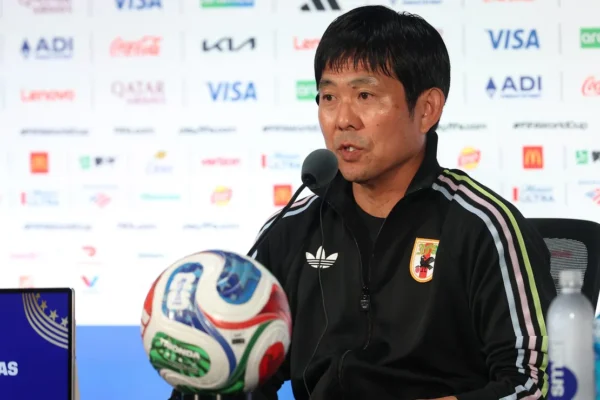 Técnico do Japão revela: Zico foi essencial no início da minha carreira