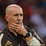 Leonardo Jardim pressiona e Flamengo acelera busca por novo cérebro no meio