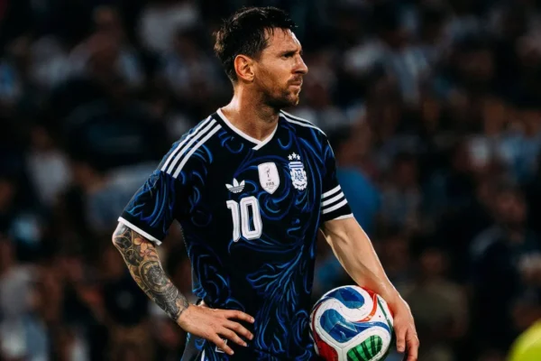 Scaloni dá boa notícia sobre Messi: craque está evoluindo para a Copa