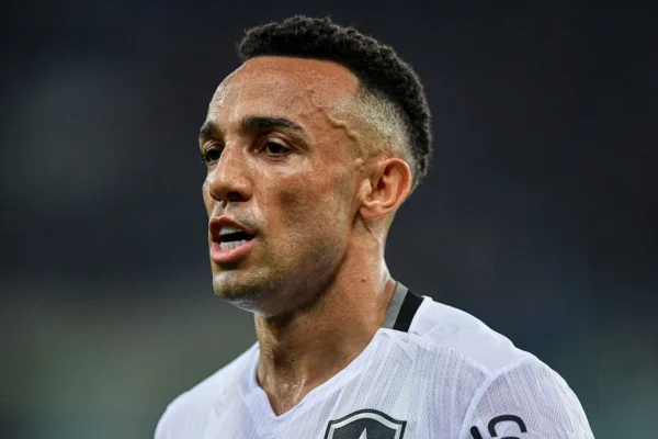 Marçal revela briga com Rwan Cruz no Mundial de Clubes pelo Botafogo