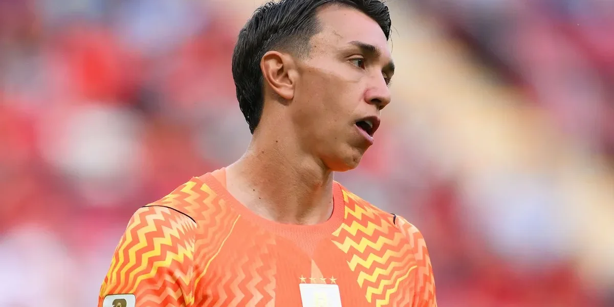 Muslera desaba após eliminação: pede desculpas e anuncia pausa na carreira