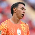Muslera desaba após eliminação: pede desculpas e anuncia pausa na carreira