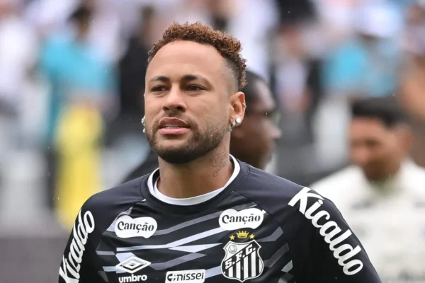 Leifert detona críticos e crava: Neymar é o maior do Brasil depois de Pelé