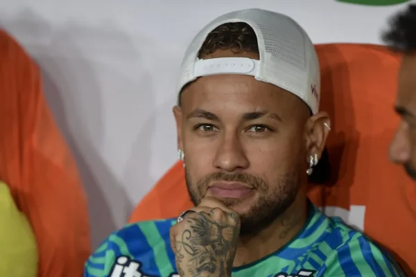 Vampeta detona privilégio de Neymar na Seleção: ‘Isso é foco?’