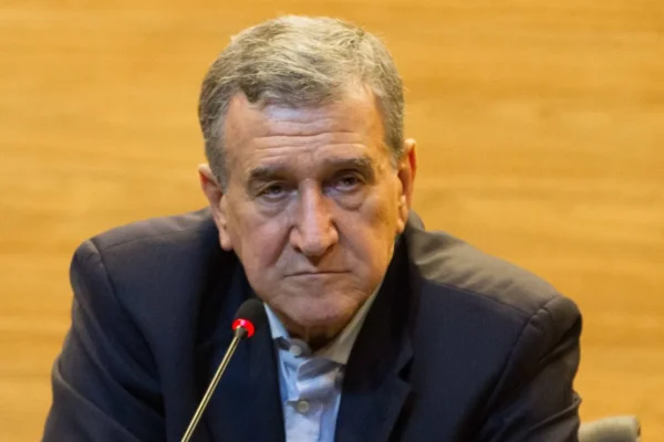 Carlos Alberto Parreira internado: torcida brasileira se une por sua recuperação
